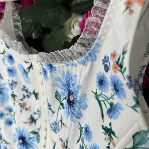 Altar’d State Blue Floral Crop Top - Picture 2 of 5